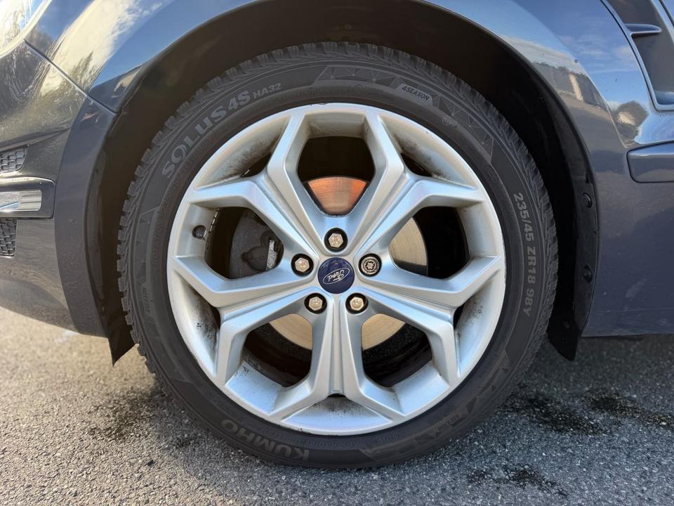 Ford S-Max 2013 — photo 18