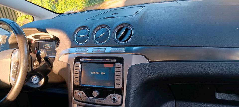 Ford S-Max 2007 — photo 17