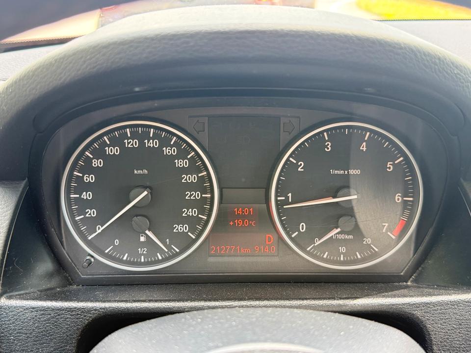 BMW X1 2012 — photo 7