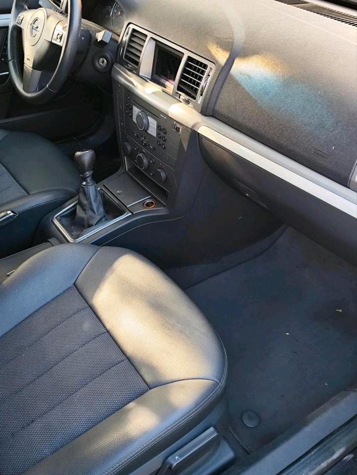 Opel Signum 2008 — photo 12