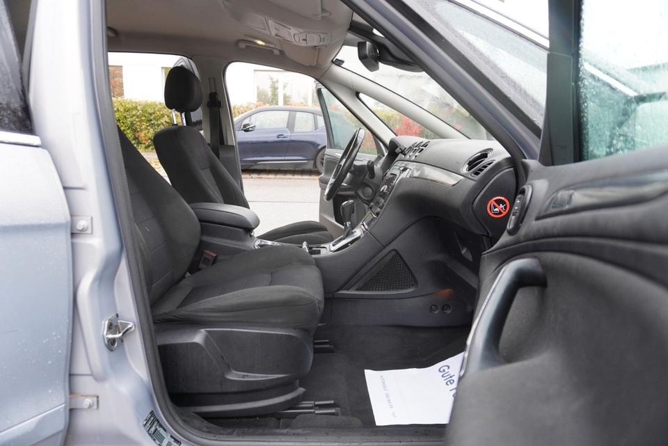 Ford S-Max 2013 — photo 11