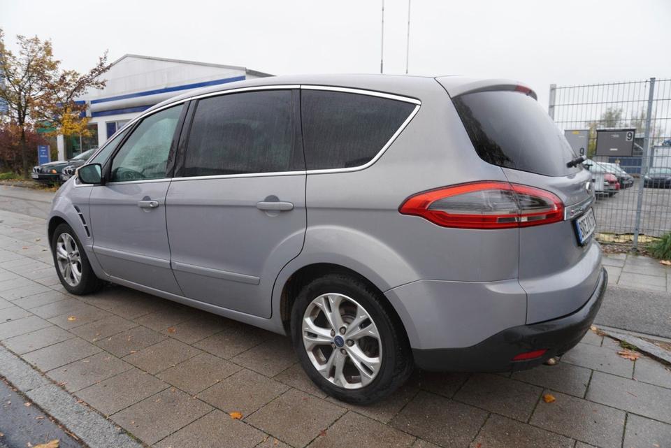 Ford S-Max 2013 — interior