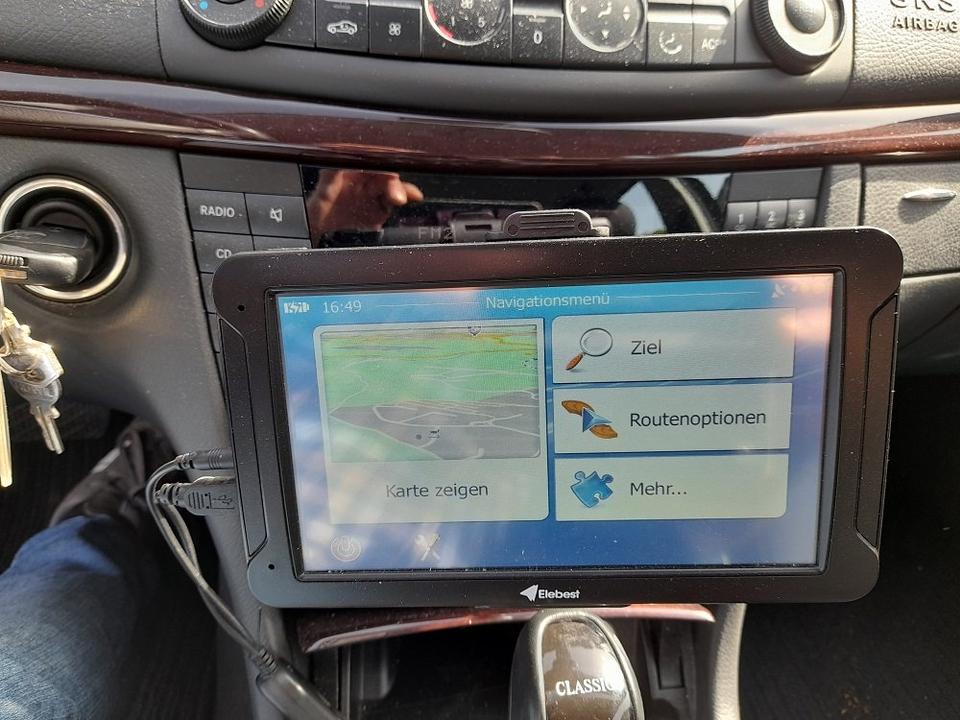 Mercedes Benz E 220 2004 — photo 10