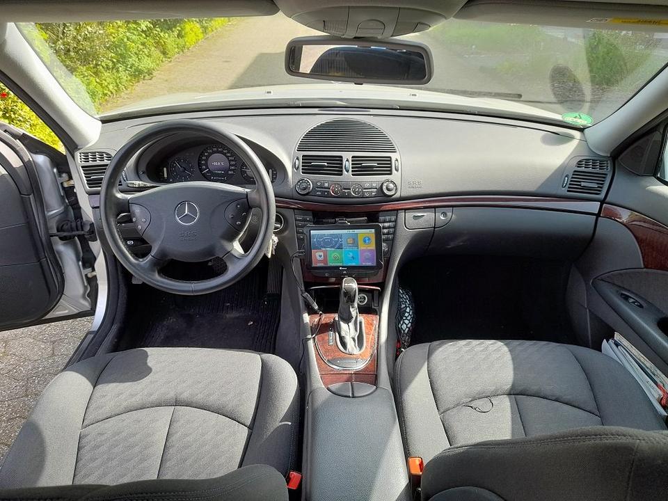 Mercedes Benz E 220 2004 — photo 7