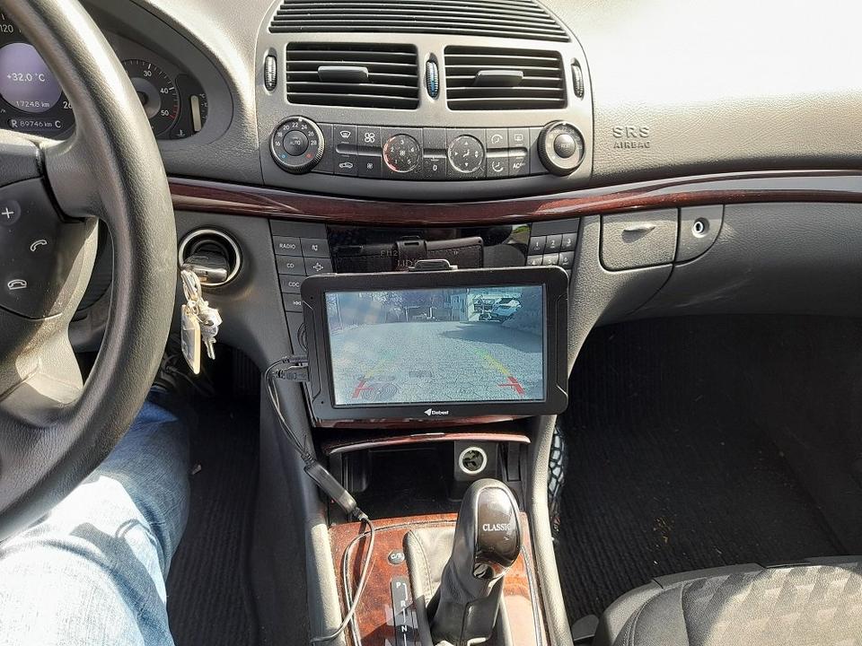 Mercedes Benz E 220 2004 — photo 9