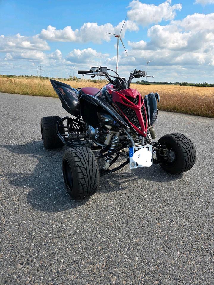 Yamaha Raptor 700R 2013 — interior