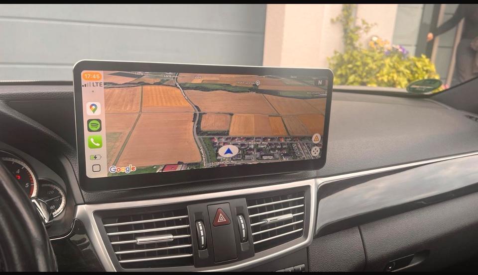 Mercedes Benz E 220 2013 — photo 8
