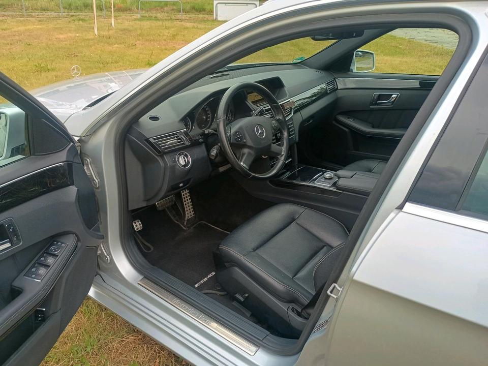 Mercedes Benz E 350 2010 — photo 11