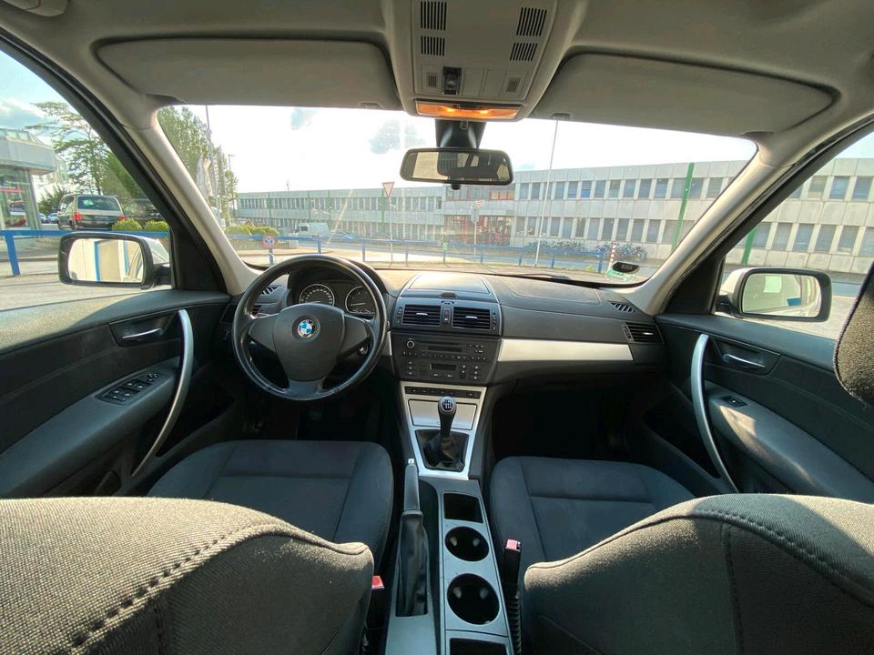 BMW X3 2009 — photo 11