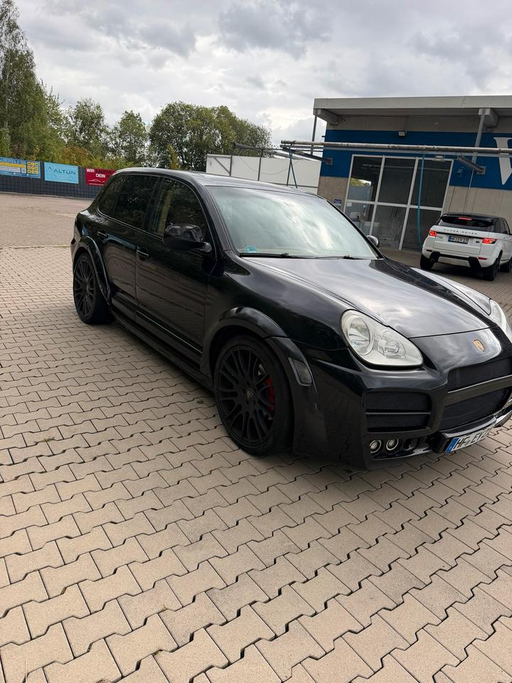Porsche Cayenne 2004 — салон