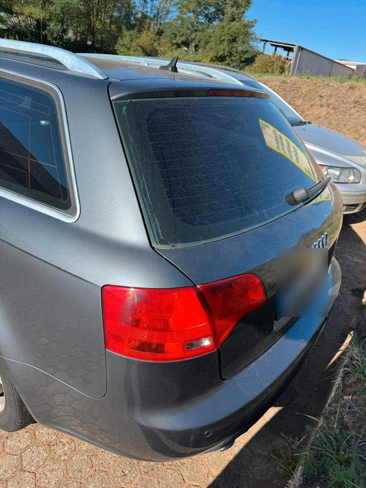 Audi A4 2006 — двигун