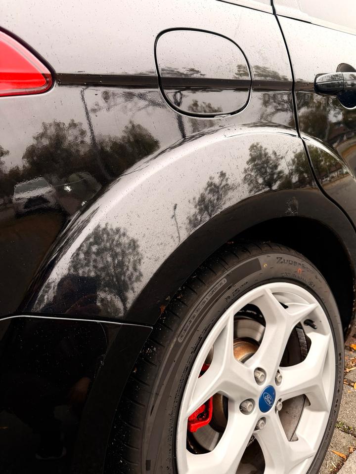Ford S-Max 2010 — photo 12