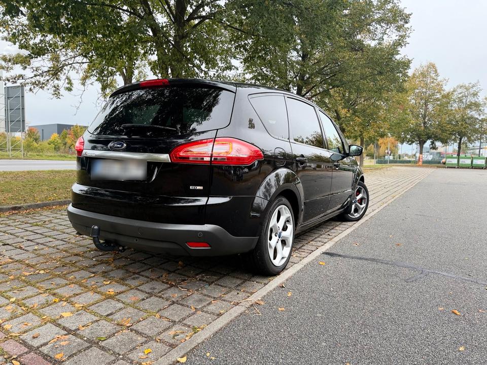 Ford S-Max 2010 — photo 5