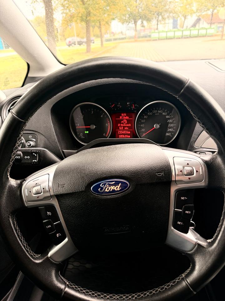Ford S-Max 2010 — photo 6