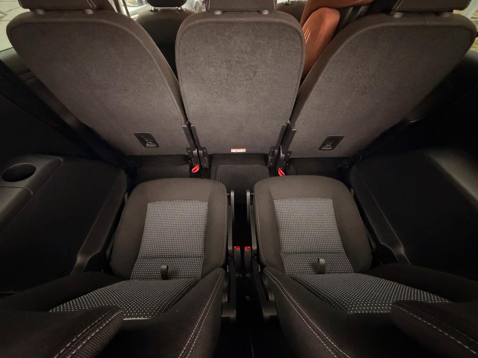Ford S-Max 2010 — photo 8