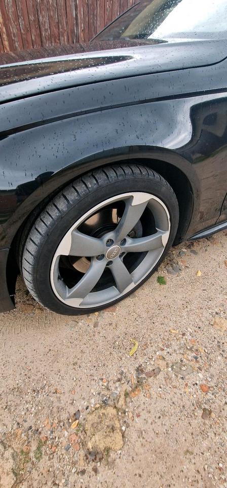 Audi A4 2014 — двигун