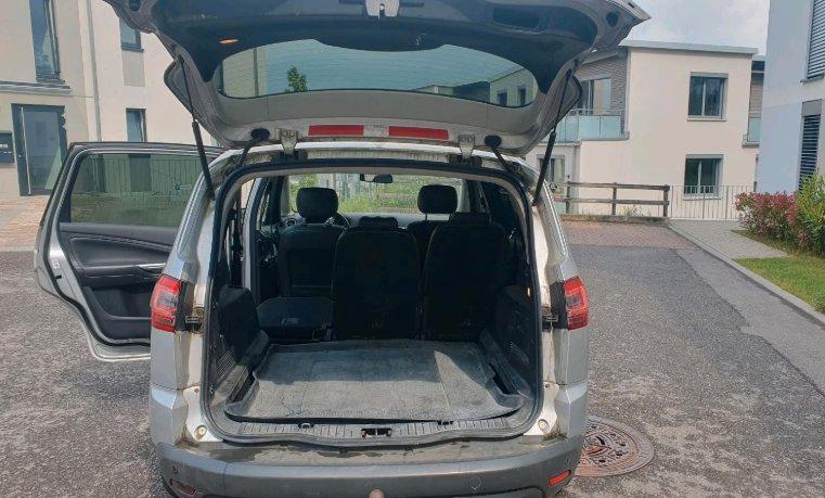 Ford S-Max 2011 — photo 10