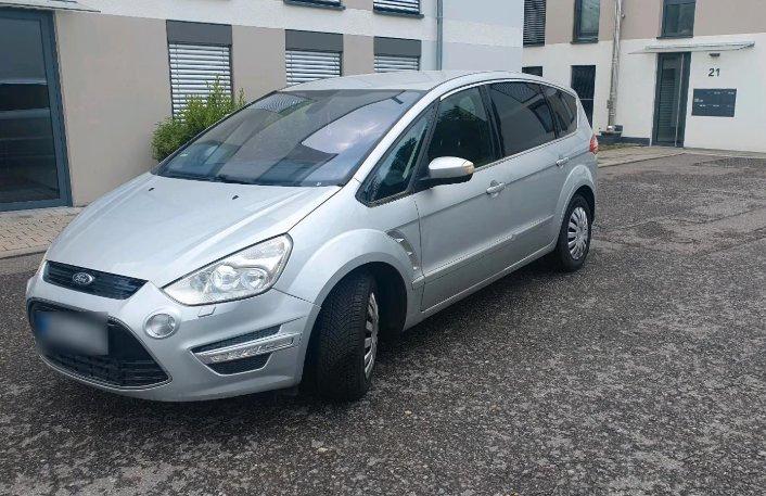 Ford S-Max 2011 — rear view