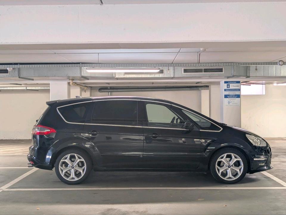 Ford S-Max 2011 — interior