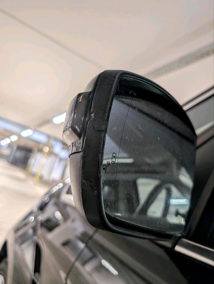 Ford S-Max 2011 — photo 8