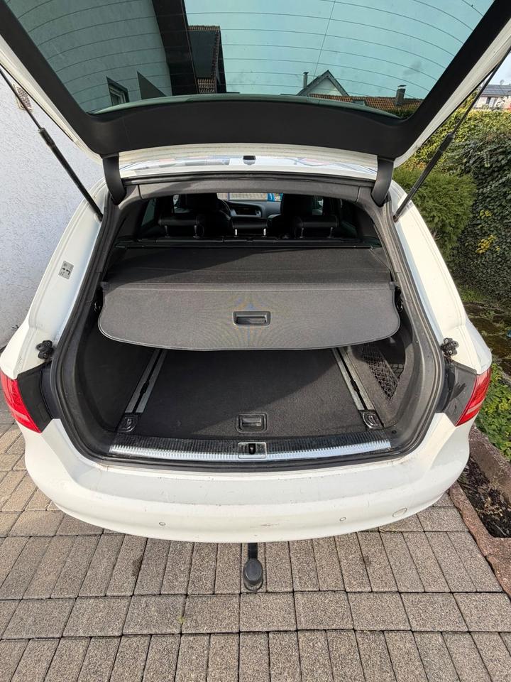 Audi A4 2011 — photo 8