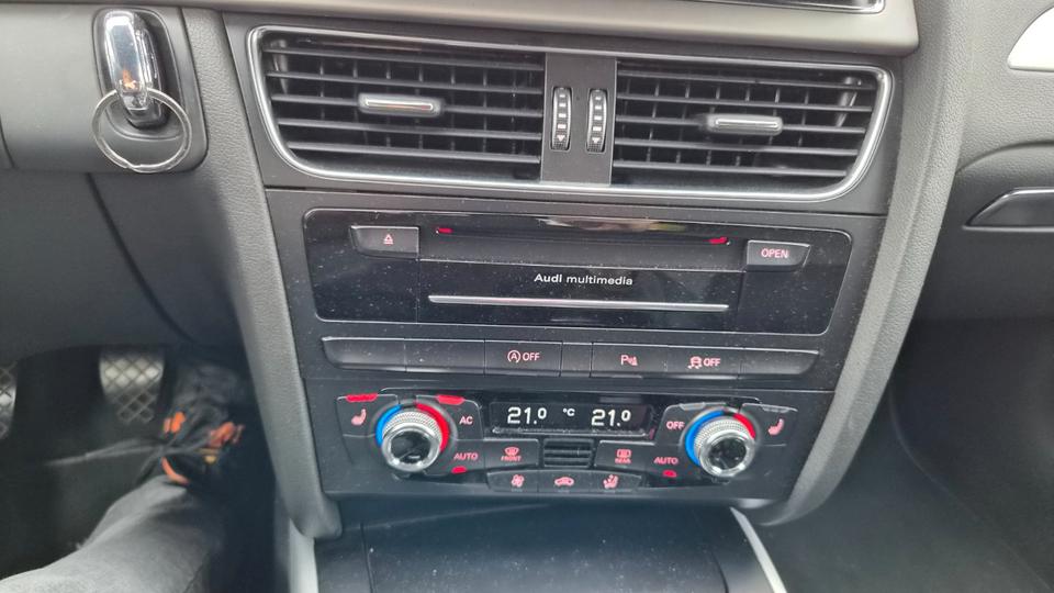 Audi A4 2013 — photo 10