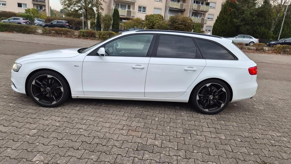 Audi A4 2013 — rear view