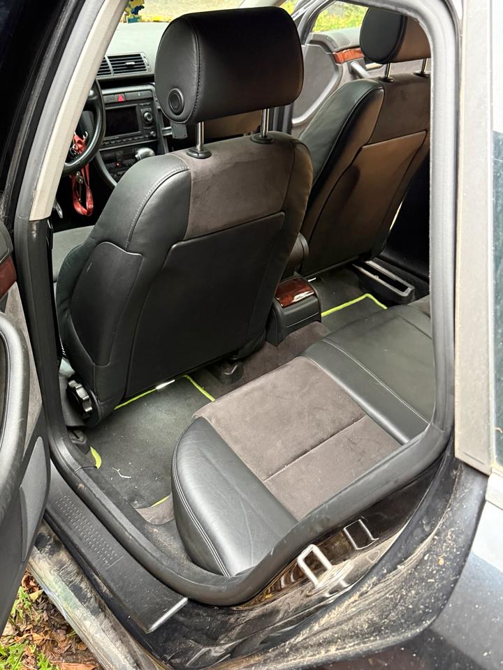Audi A4 2004 — photo 17