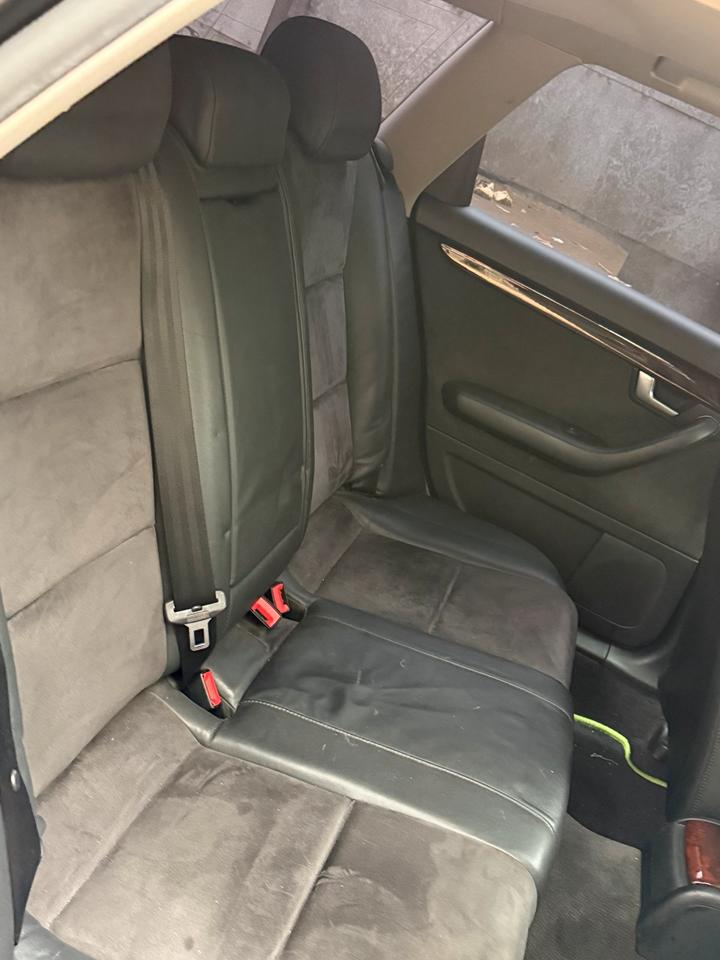 Audi A4 2004 — photo 20
