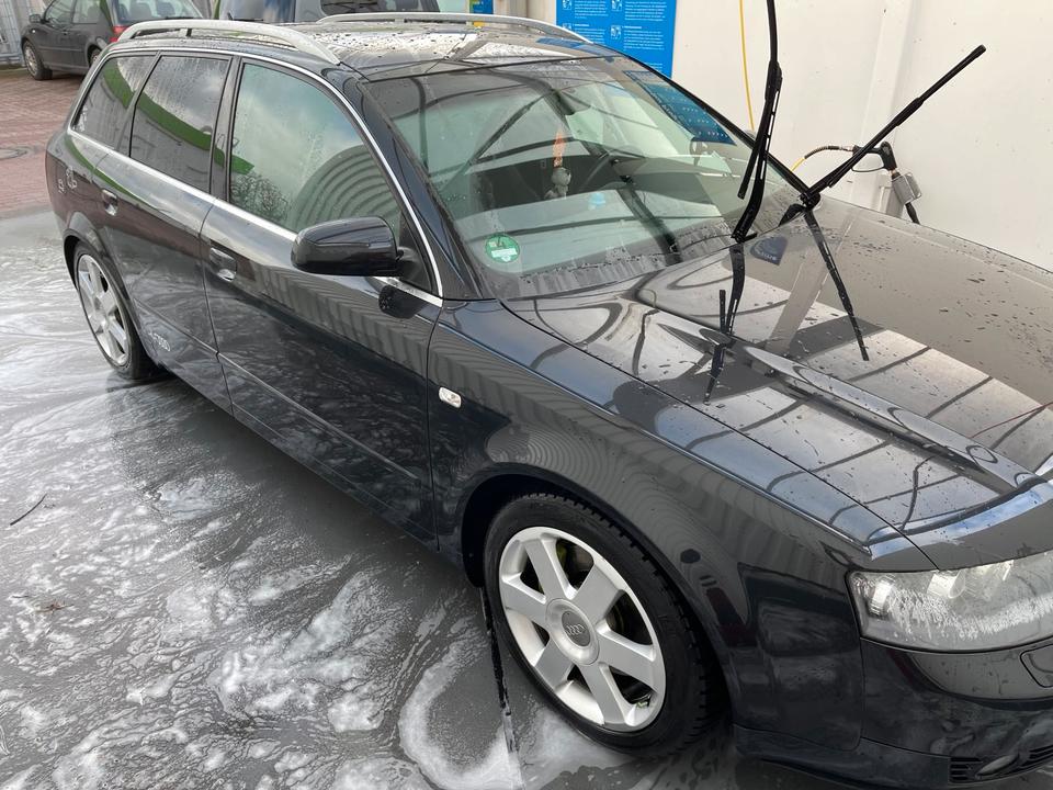 Audi A4 2004 — engine