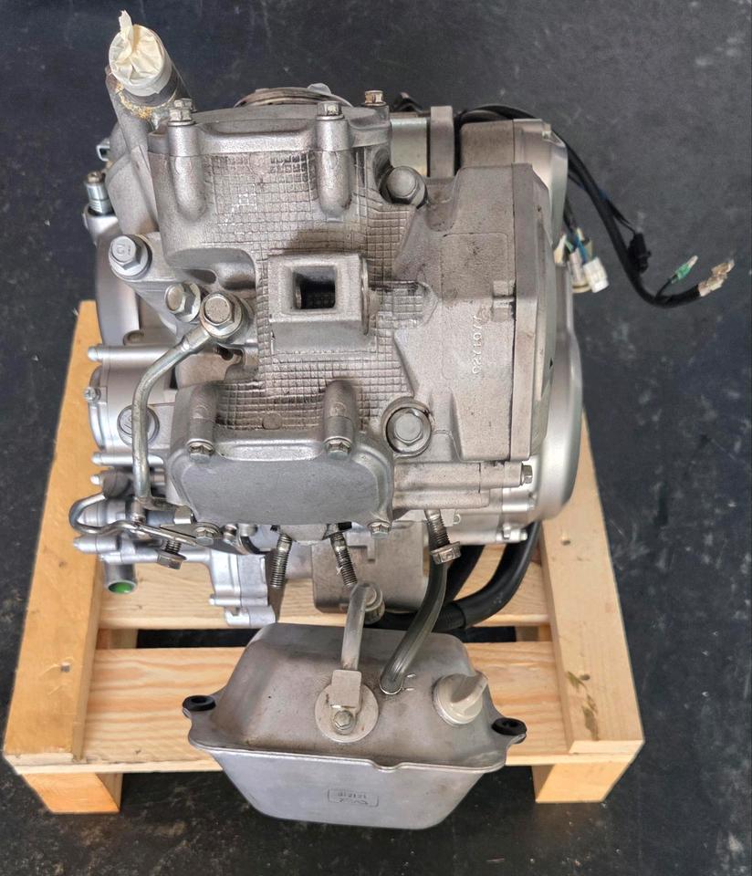 Yamaha Yfm Raptor 700 Motor 2011 — салон