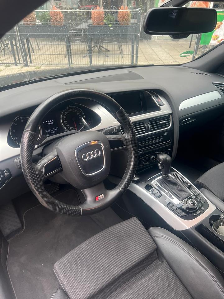 Audi A4 2008 — engine