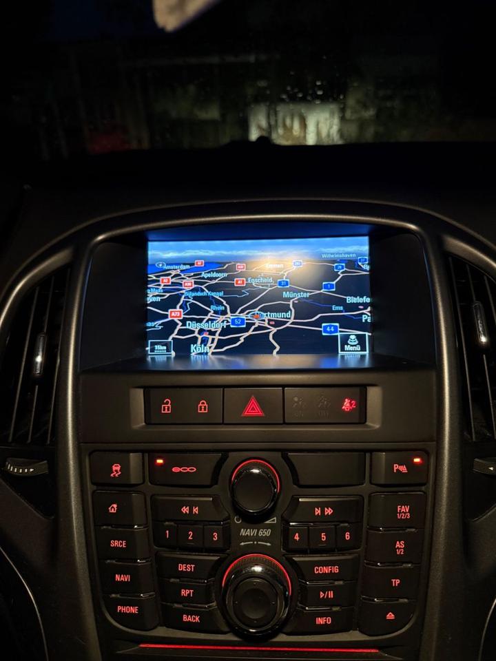 Opel Astra 2015 — photo 6