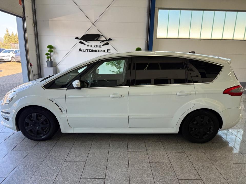 Ford S-Max 2011 — photo 10