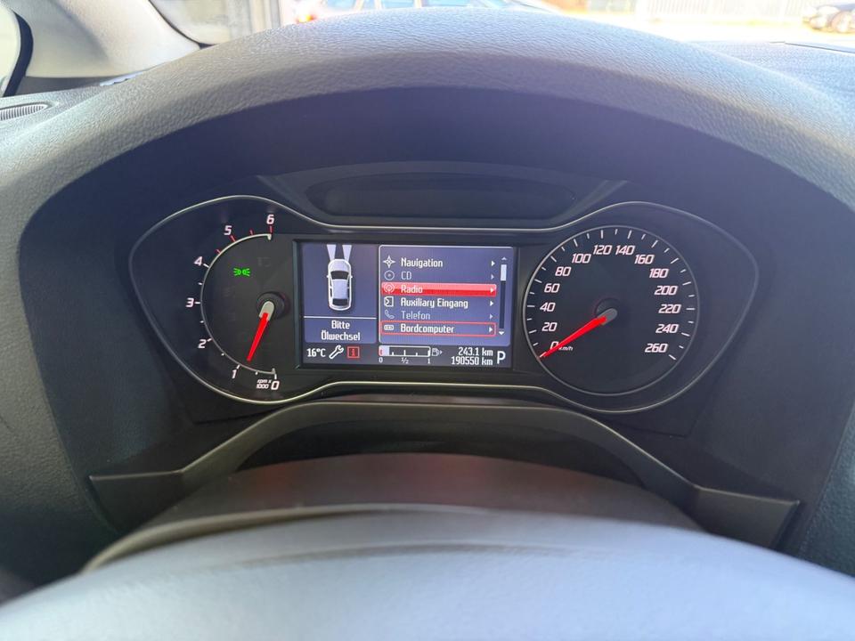 Ford S-Max 2011 — photo 25