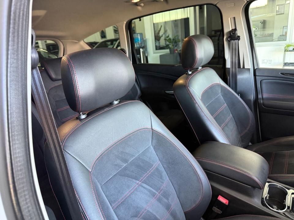 Ford S-Max 2011 — photo 27