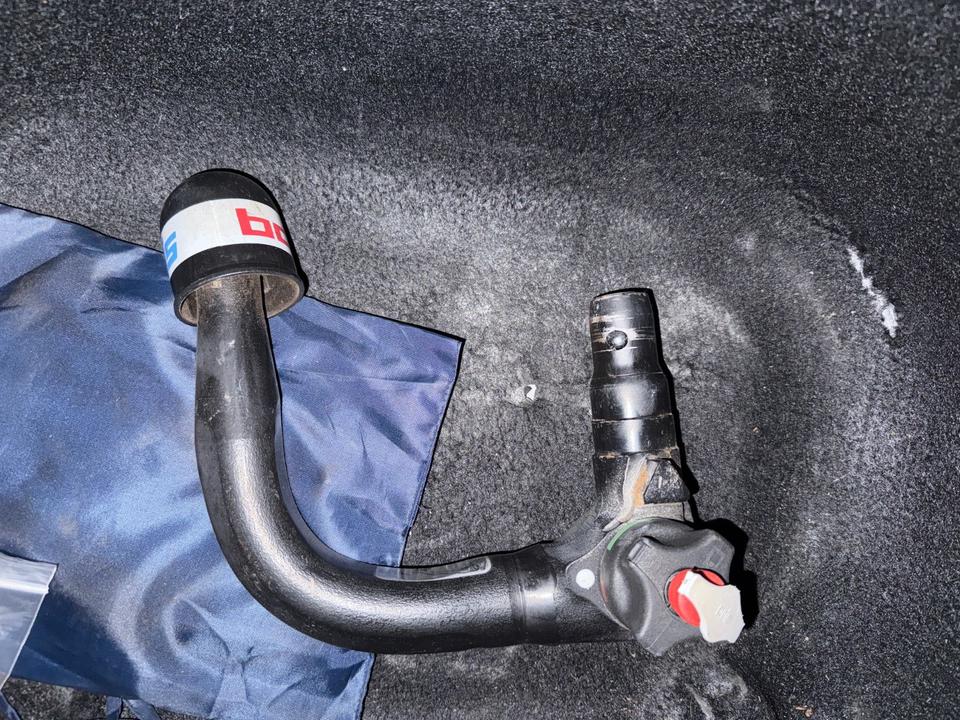 Ford S-Max 2011 — photo 32