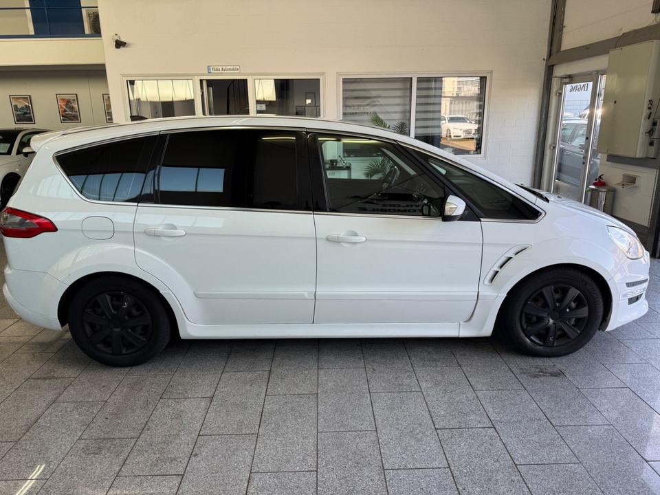 Ford S-Max 2011 — photo 6