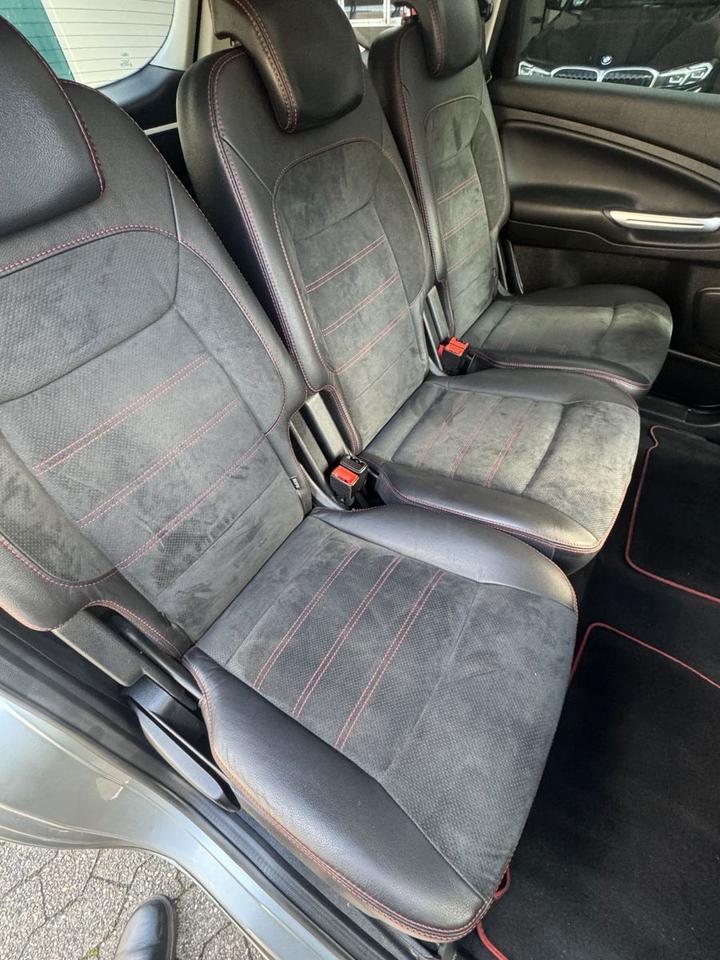 Ford S-Max 2010 — photo 9