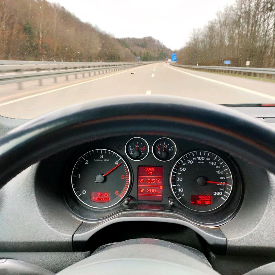 Audi A3 2007 — салон