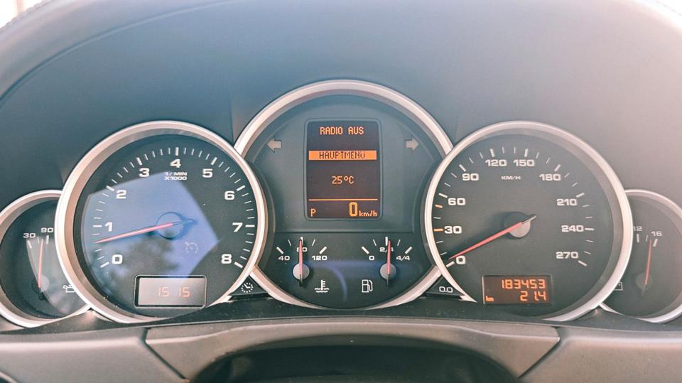 Porsche Cayenne 2004 — photo 12