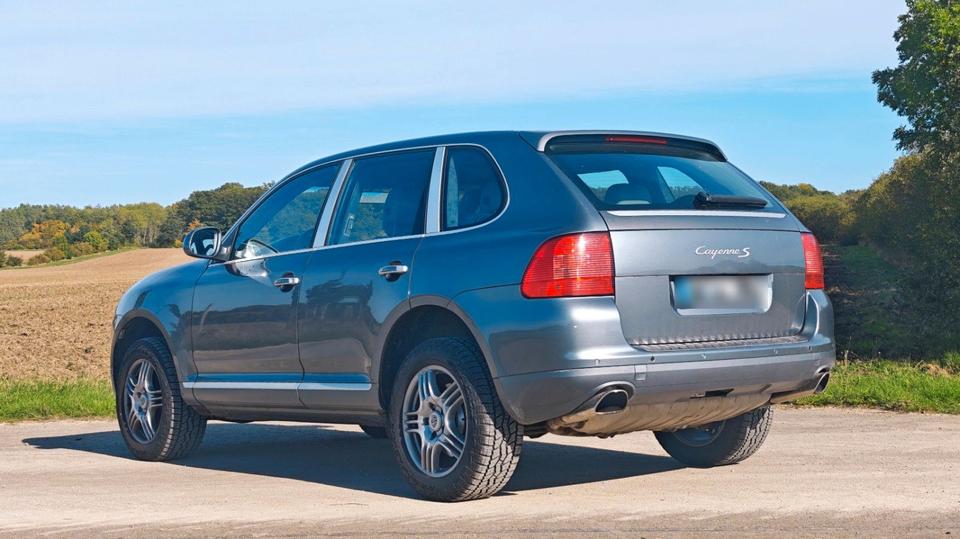 Porsche Cayenne 2004 — engine