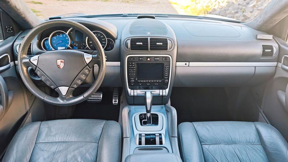 Porsche Cayenne 2004 — photo 8