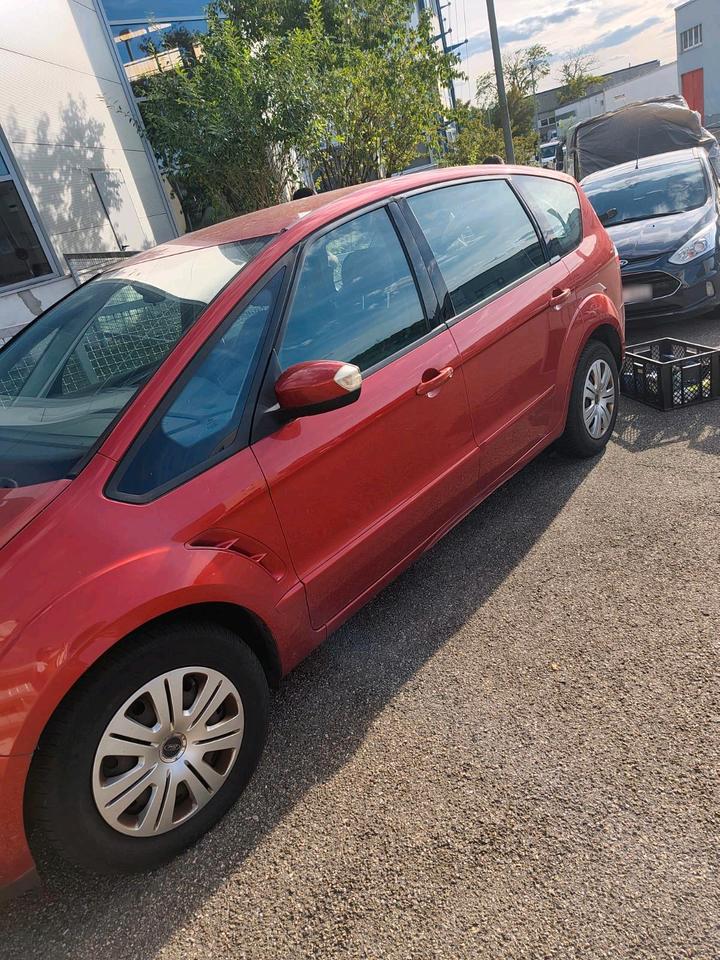 Ford S-Max 2006 — rear view