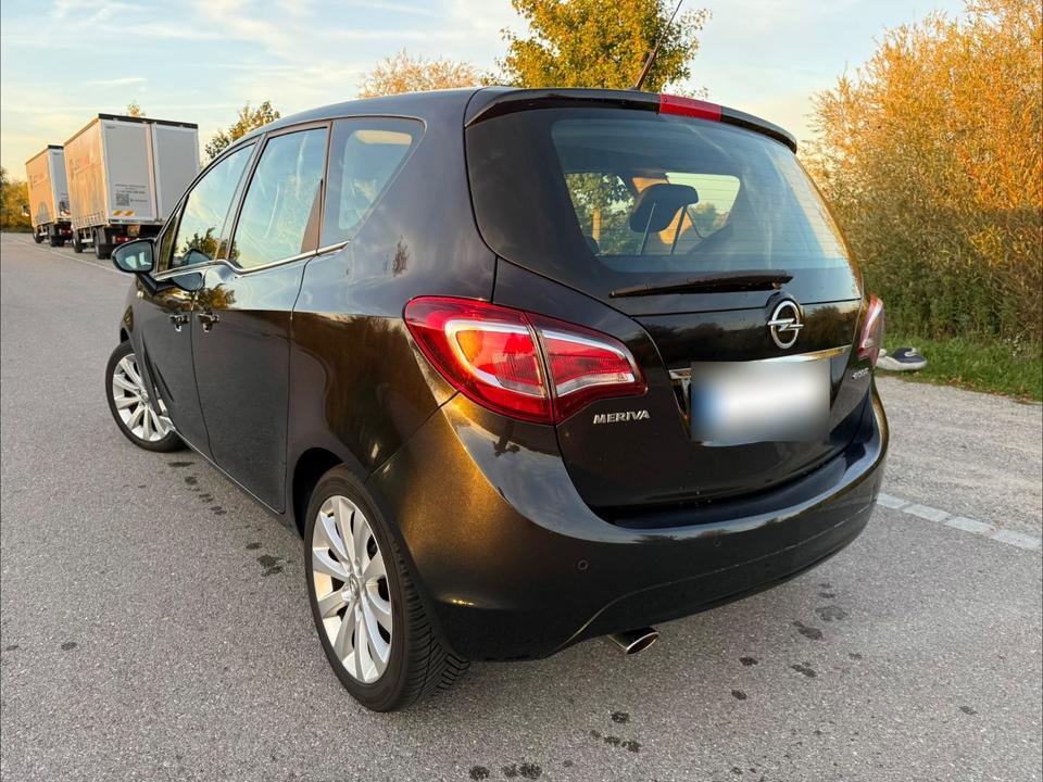Opel Meriva 2013 — фото 11