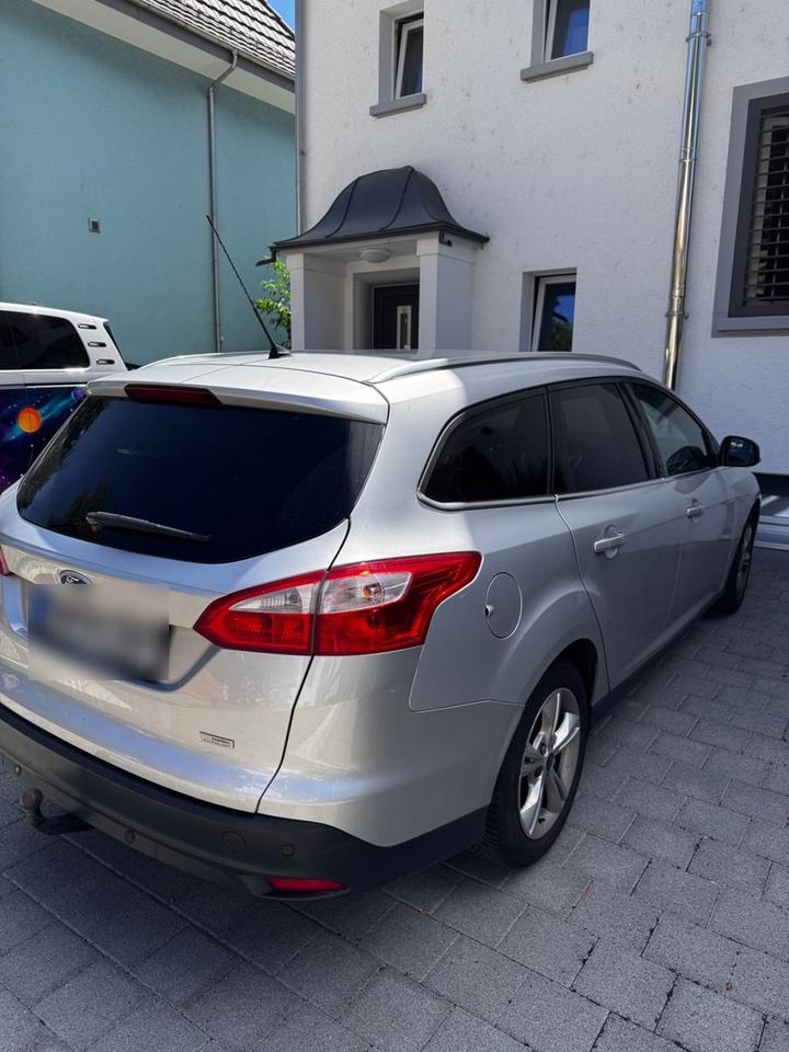 Ford Focus 2012 — салон