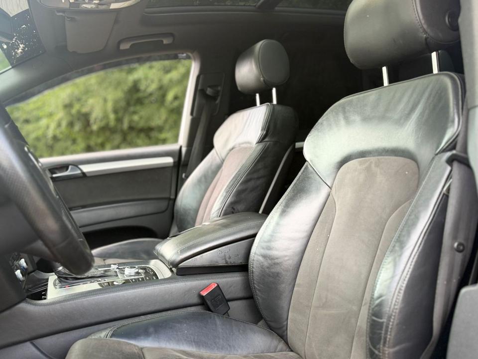Audi Q7 2010 — photo 10