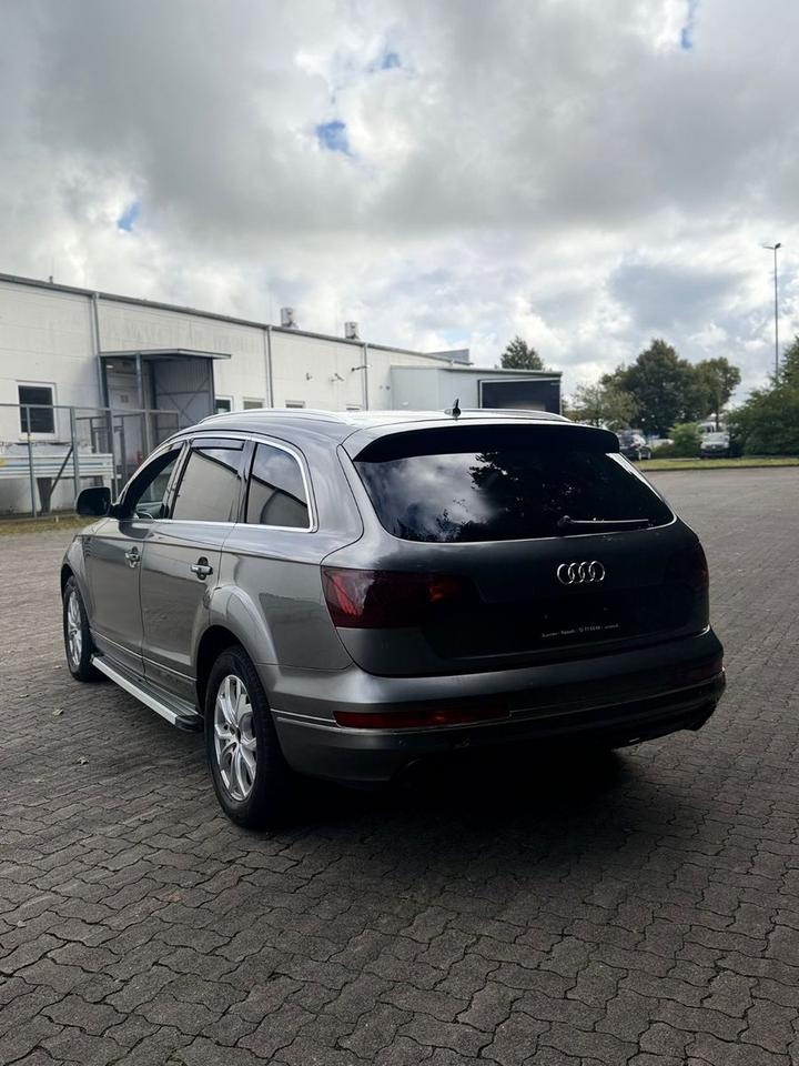 Audi Q7 2010 — photo 8