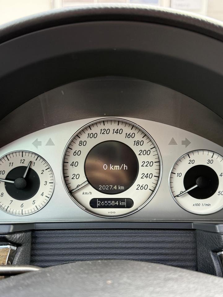 Mercedes Benz E 320 2007 — photo 5