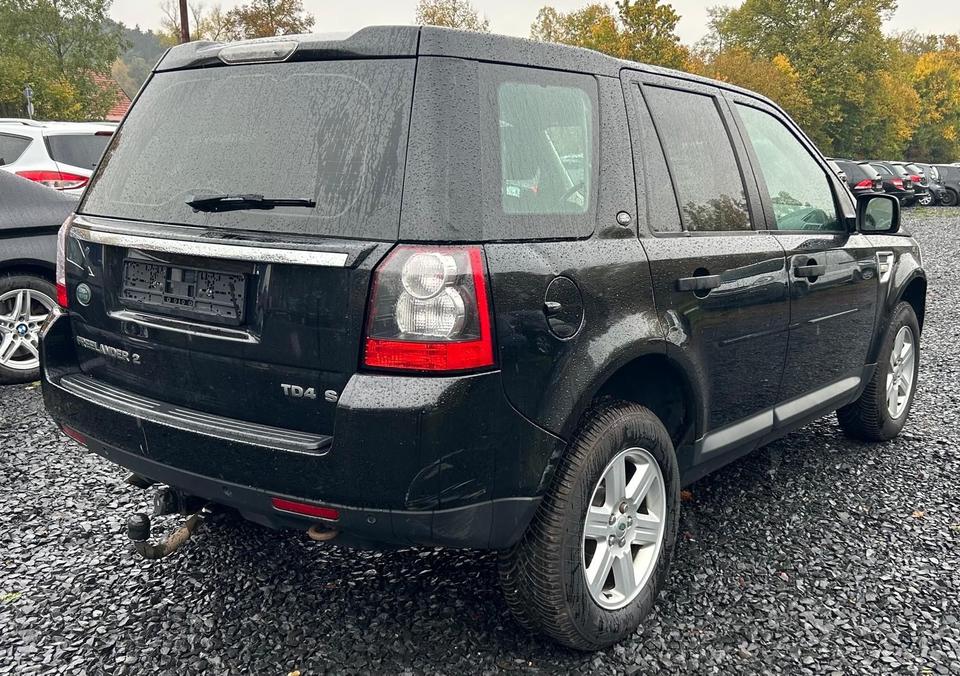 Land Rover Freelander 2012 — engine